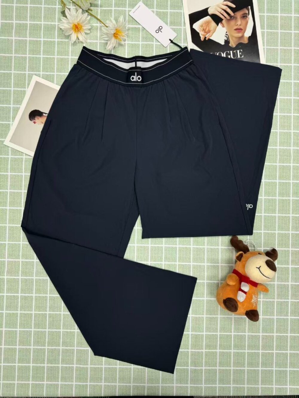 Navy Blue ALO Yoga Relaxed Wide Leg Lounge Pants NWT β¨ Length:30" Inseam - Picture 2 of 6